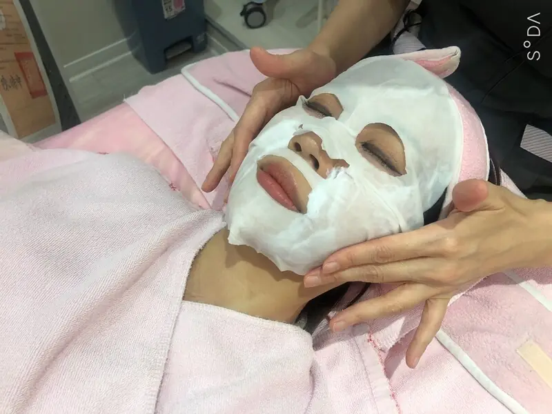 Chloe︰法令紋、夫妻宮這樣補，真的好自然！｜洢蓮絲